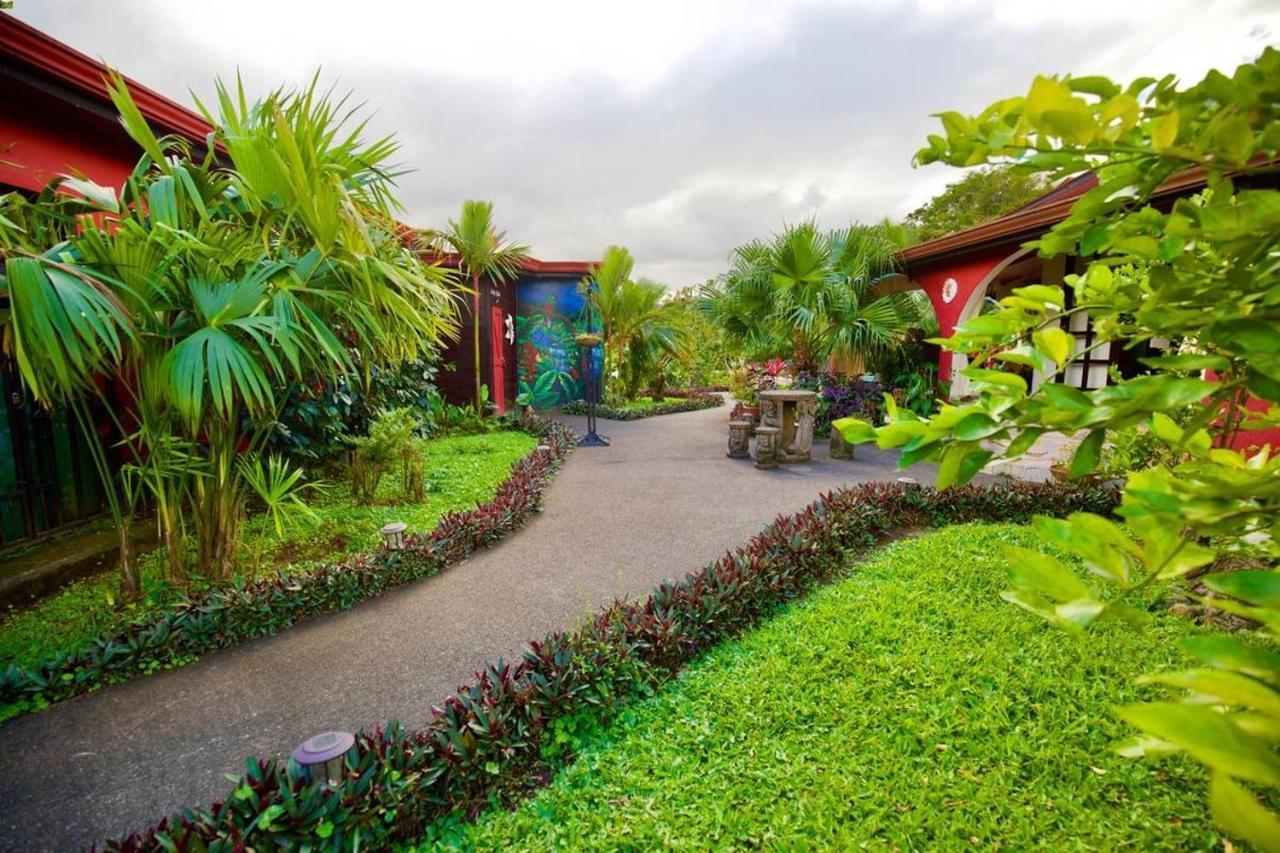 Toucan Lane Hotel And Restaurant Nuevo Arenal Ngoại thất bức ảnh