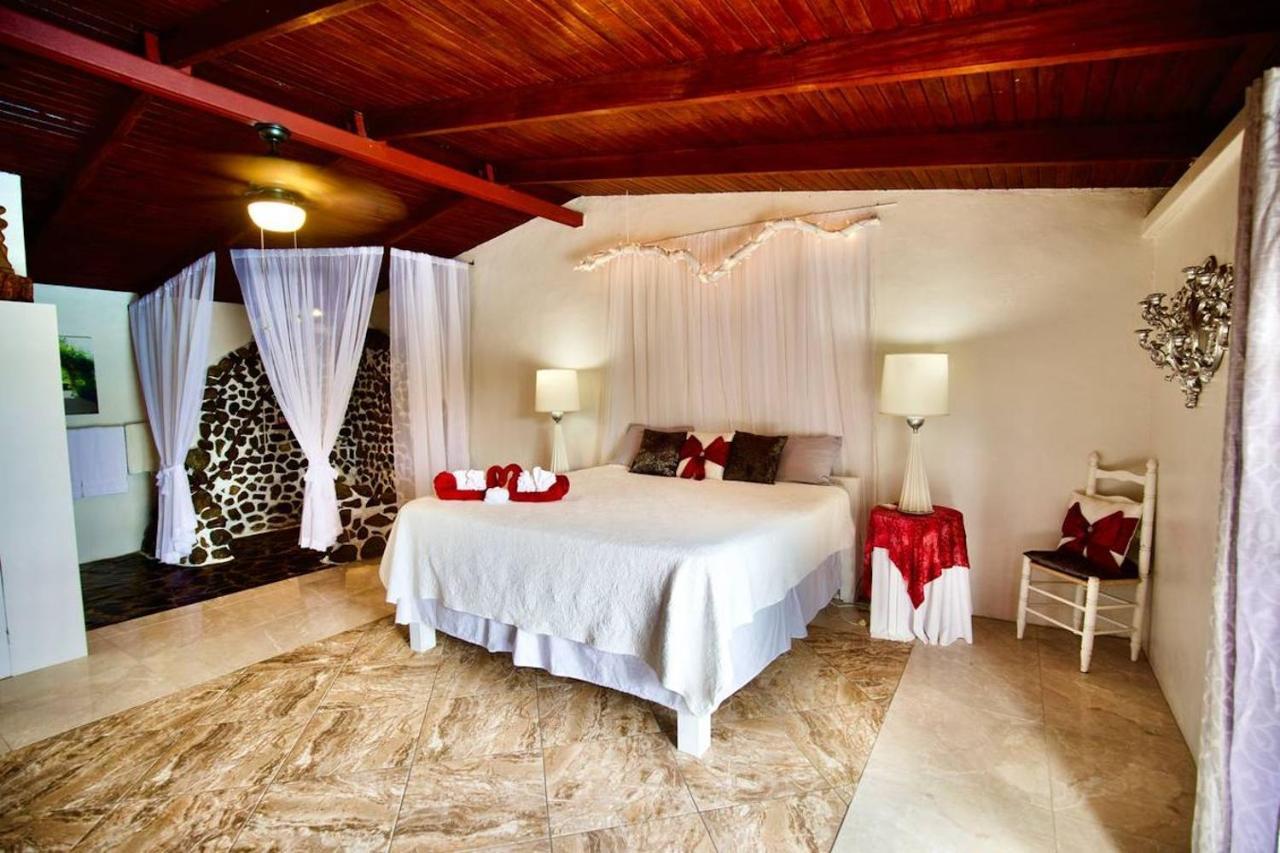 Toucan Lane Hotel And Restaurant Nuevo Arenal Ngoại thất bức ảnh