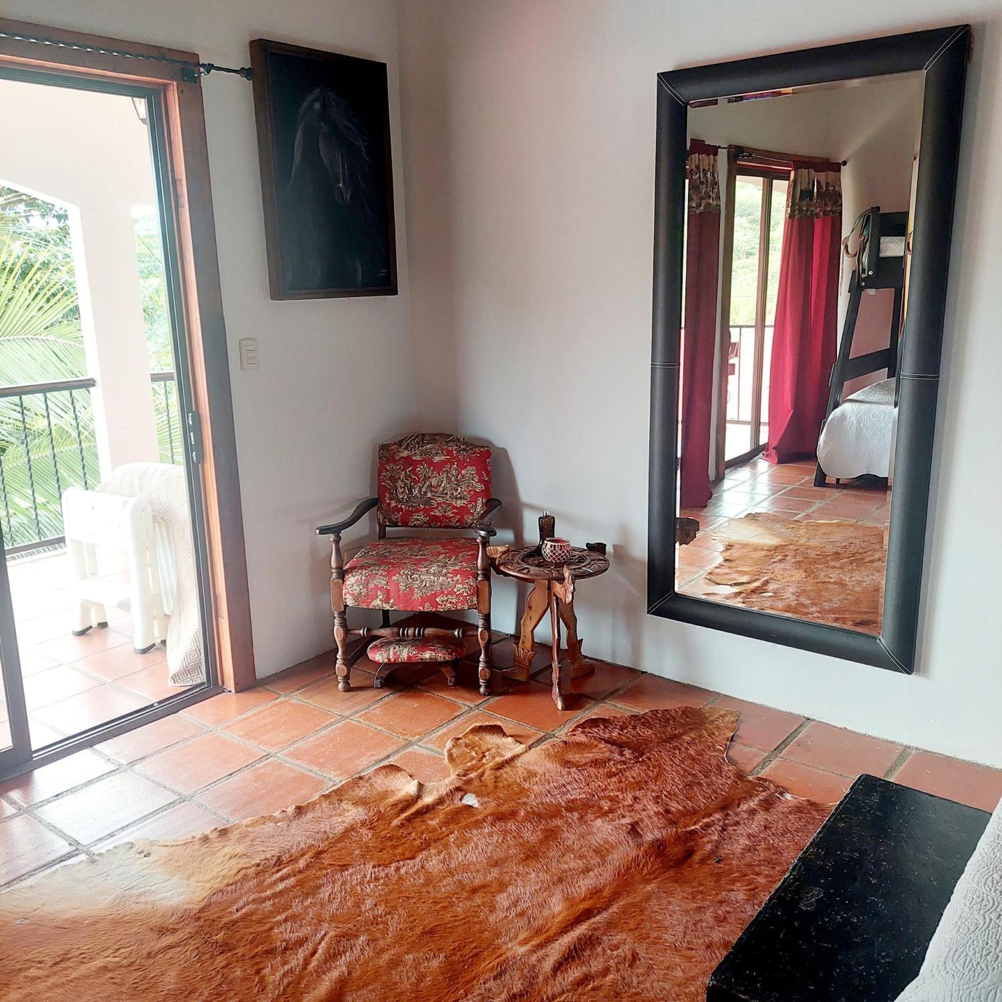 Toucan Lane Hotel And Restaurant Nuevo Arenal Ngoại thất bức ảnh